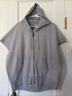 The North Face Women's Light Gray Short-Sleeve Hooded Zip Jacket